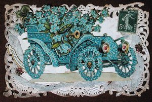 Vänskapshälsningskort som visar en bil täckt av blommor, tidigt 1900-tal (färg litho)_ av French School