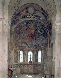 Interiörvy av absiden med en fresk föreställande Kristus som ger lagen till St. Peter i närvaro av helgon och apostlar av French School
