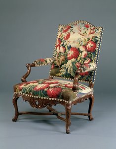 Ludvig XIV Fauteuil, ca 1710 (ristad valnöt och gobeläng) (se även 220169) av French School