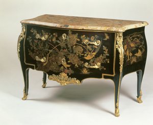 Ludvig XV Kommode på samma sätt som Macret, c.1765 (trä med ormolu-monterad svart, guld och polykrom lack)