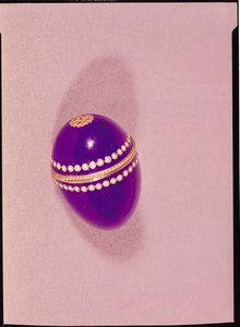 Necessaire i form av ett ägg, Sevres, 1775 (keramik) av French School