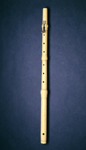 Entangent flöjt, gjord av Naust, Paris, ca 1725 av French School