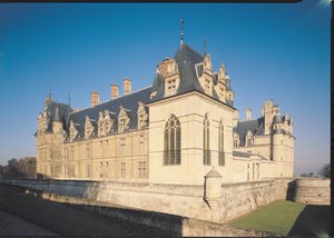 Huvudfasad och sydfasad av French School