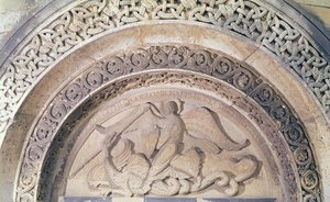 Relief från tympanonet föreställande St. Mikael och draken, 1137 av French School