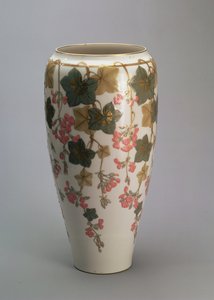 Sevres vas, med överglasyrdekor (porslin) av French School