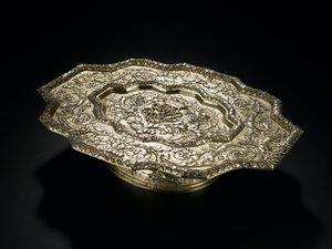 Silverförgylld salver med formade konturer, från toaletttjänsten Lennoxlove, ägd av Frances Teresa Stewart, hertiginnan av Richmond och Lennox: French, Paris, 1666 - 1667 av French School