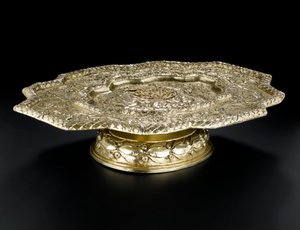 Silverförgylld salver med formade konturer, från toaletttjänsten Lennoxlove, ägd av Frances Teresa Stewart, hertiginnan av Richmond och Lennox: French, Paris, 1666 - 1667 av French School