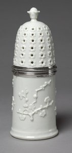 Sugar Caster, tillverkare Saint Cloud Porcelain Factory, ca 1732-1738 av French School