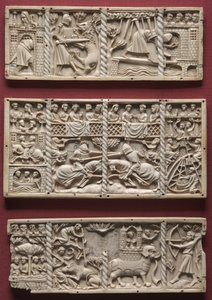 Tre paneler från en kista med scener från höviska romanser, ca 1330-1350 av French School