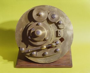 Tour a Guilloche, tillhörande Ludvig XVI (1754-93), tillverkad av I.T. Mercklein Saxon från Garde-Meuble de la Couronne, Paris, 1780 (metall monterad på trä)