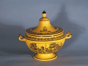 Terrin med svart tryck, c.1820 (fajans)