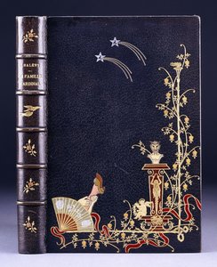 Övre bokomslag med två stjärnfall, en fackla, lövverk, faun på piedestal, putto och ett ben bakom en fläkt, 1893 av French School