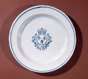 Versailles kökstallrik, tillverkning i Saint-Cloud (lergods) av French School