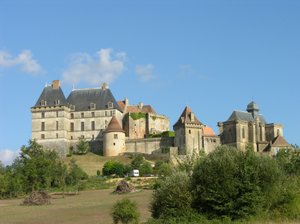 Utsikt över Biron Castle, 1400-1500-talet (se även 245254) av French School