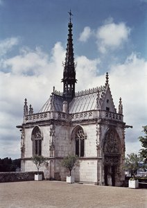 Utsikt över Chapelle Saint-Hubert i Chateau Amboise, färdig 1493 av French School