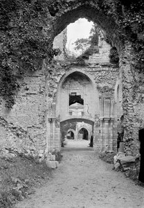 Utsikt över kyrkan, c.1052-67 av French School