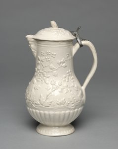 Vattenkanna, tillverkad av Pont-aux-Choux Factory, ca 1770 av French School