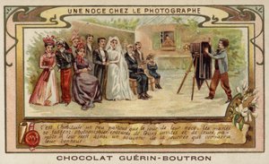 Bröllopsfest hos fotografen (chromolitho) av French School