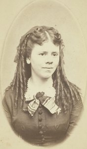 Untitled Portrait of Woman, 185099. av G. C. Gilchrest