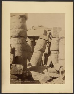 (Karnak) Gd. Tempel, hypostyle hall, interiör, lutande pelare