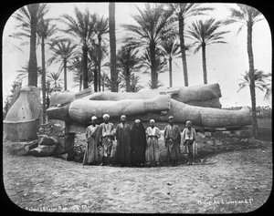 Fallen kolossal staty av Ramses den store, Memphis, Egypten, c1890 av Gabriel Lekegian