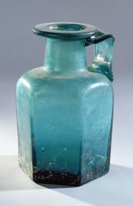 Sexkantig flaska, 1:a-2:a århundradet (glas) av Gallo Roman