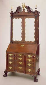 Alsopsekreteraren, 1770-76 (förgylld mahogny, furu och spegel) av George Bright