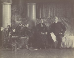 Herr och fru Charles L. Tiffany i Louis C. Tiffanys studio, ca. 1890. av George Collins Cox