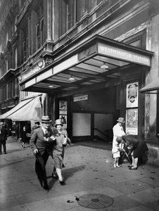 Ingång till Westminster tunnelbanestation, City of Westminster, London