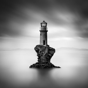 Solitary Rock-fyren av George Digalakis