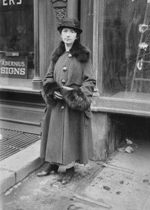 Margaret Sanger, skyldig till att ha brutit mot statens strafflag genom att driva den första preventivkliniken, 1917