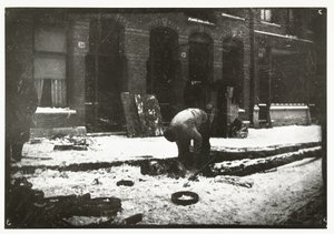 Byggnadsarbetare på jobbet i snön i Amsterdam av George Hendrik Breitner