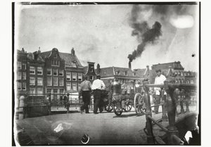 Vy över Prinsengracht vid bron över Leidsegracht i Amsterdam av George Hendrik Breitner