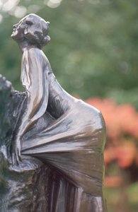 Wendy, detalj från statyn av Peter Pan, 1912 (brons) (detalj)