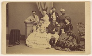 [Porträtt av en oidentifierad grupp: fyra kvinnor och tre män] av George P. Critcherson