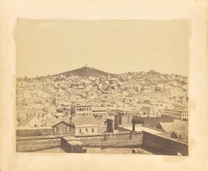 Vy över Stockton Street och Telegraph Hill, tagen från hörnet Stockton och Sacramento Streets. av George R. Fardon