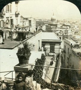 Från kullarna i Neapel, Italien, c1909. av George Rose