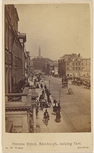 Princes Street, Edinburgh, tittar österut