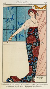 Stor aftonklänning, muslinlivdel broderad sidentunika i stil med "Compagnie des Inden". Parisiska dräkter nr.69. Kvinna klädd i en aftonklänning med ett liv i chiffong och en sidenbroderad tunika. Hon har också en röd halsduk på sig av Georges Barbier