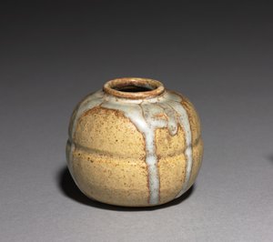 Liten kruka, ca 1900 av Georges Hoentschel