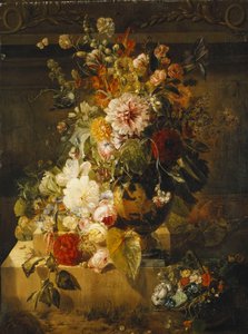 Rosor, convolvuli, nejlikor, stockrosor, pioner, syren och andra blommor i en vas,