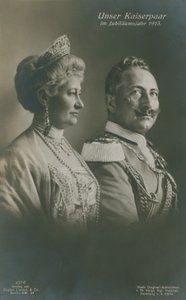 Kejsar Wilhelm II och kejsarinnan Augusta Victoria av Tyskland under sitt silverjubileumsår av German Photographer