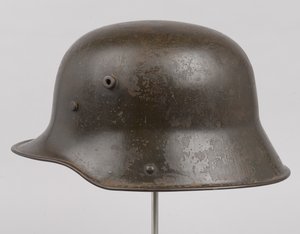 Tysk stålhjälm eller 