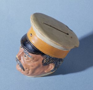 Sparbössa i form av kanslern Otto von Bismarck (1815-98) (målad terrakotta) (se även 211409) av German School