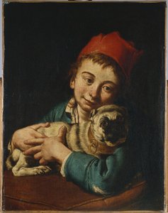 En pojke, halvlång, i en blå jacka och en röd hatt, håller en mops på en kudde av Giacomo Ceruti