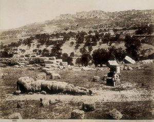 Agrigento: en vy över ruinerna av Jupitertemplet av Giorgio Sommer