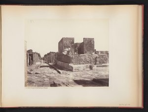 Utsikt över Tempio della Fortuna Augusta i Pompeji, Italien Tempio della Fortuna. Pompeji (titel på objekt)