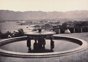 "Panorama från Villa Belmonte med fontänen. Palermo" av Giorgio Sommer