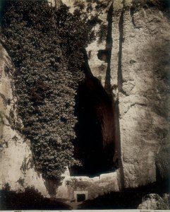Syracuse: "Dionysius öra" av Giorgio Sommer