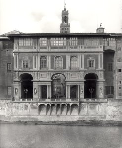 Fasad av Uffizigalleriet på Lungarno Torrigiani av Giorgio Vasari